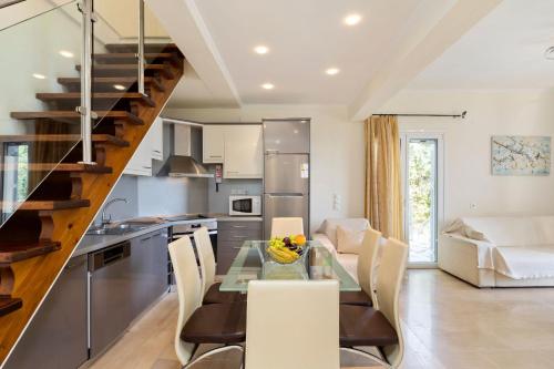 Η κουζίνα ή μικρή κουζίνα στο Villa Anastar