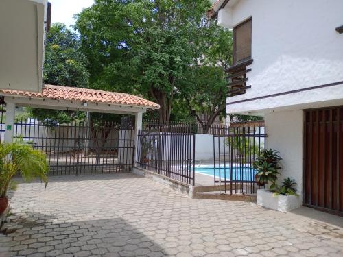 Swimmingpoolen hos eller tæt på Cómoda casa cerca a la playa