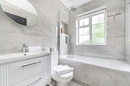 Arte Stays - Serviced Apartments for Leisure and Business - Private Parking - 12 minutes walking from Wembley Stadium photo 58