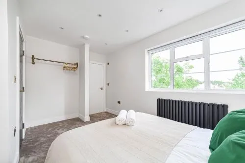 Arte Stays - Serviced Apartments for Leisure and Business - Private Parking - 12 minutes walking from Wembley Stadium photo 63