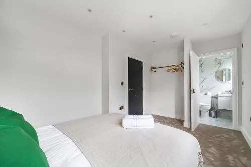 Arte Stays - Serviced Apartments for Leisure and Business - Private Parking - 12 minutes walking from Wembley Stadium photo 62