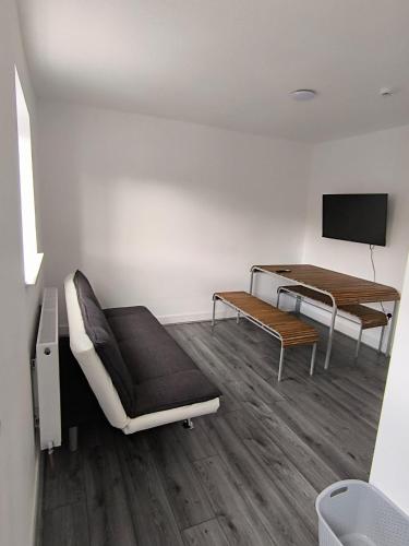 Gallery image of Spacious Full Home - Perfect for Families & Groups in Oldbury