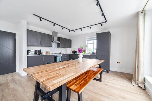 Arte Stays - Serviced Apartments for Leisure and Business - Private Parking - 12 minutes walking from Wembley Stadium photo 101