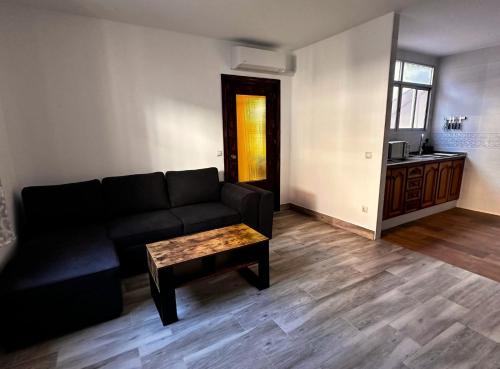 Kuchyň nebo kuchyňský kout v ubytování Amplia casa entera con patio y terraza para familia y grupo de amigos