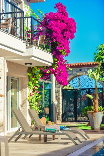 Jardín al aire libre en Rüzgargülü Otel