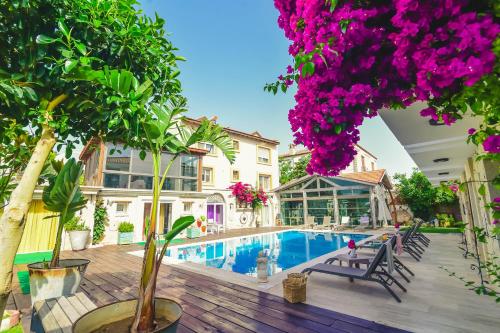 Piscina en o cerca de Rüzgargülü Otel