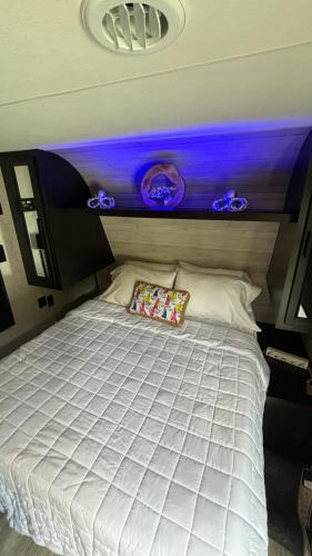 Katil atau katil-katil dalam bilik di Buye Campers