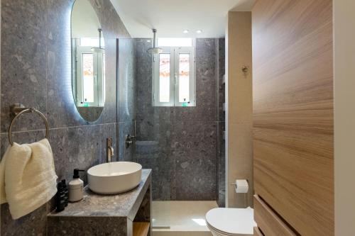 Holodek Apartments : Akropolis