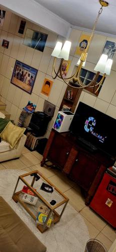 Μια τηλεόραση ή/και κέντρο ψυχαγωγίας στο Carcará Hostel Ipanema - Espaço Cultural
