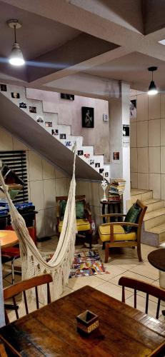 Χώρος καθιστικού στο Carcará Hostel Ipanema - Espaço Cultural