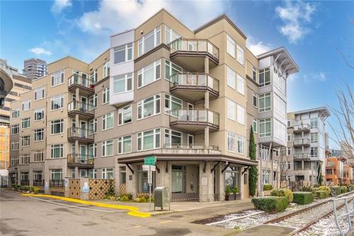 New Downtown 2 Beds, 2 Baths Waterfront Alaska 335_3