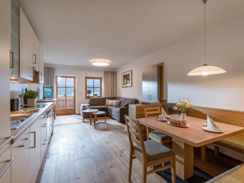 Posezení v ubytování Ferienwohnung Lehenhof