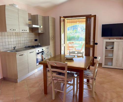 Dapur atau dapur kecil di Villa Sara