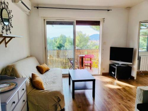 T2 apartment , beautiful view in Hyères near beach