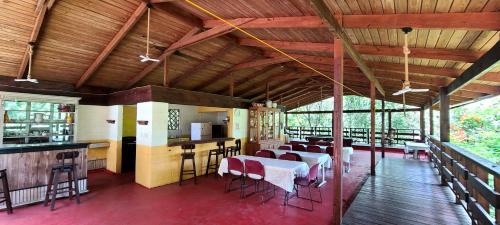 Εστιατόριο ή άλλο μέρος για φαγητό στο Rancho Fernandez