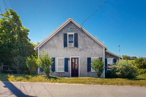 Gallery image of Wayside Camp in Chilmark