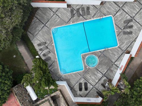 an overhead view of a swimming pool next to at Hacienda Bajamar in Sonorabampo