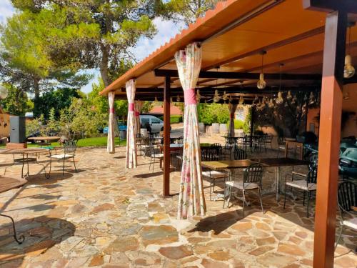 Κήπος έξω από το Bungalow BAMBOLERA