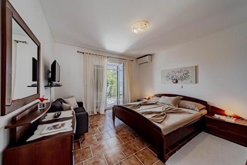 Apartments by the sea Kuciste - Perna, Peljesac - 21507