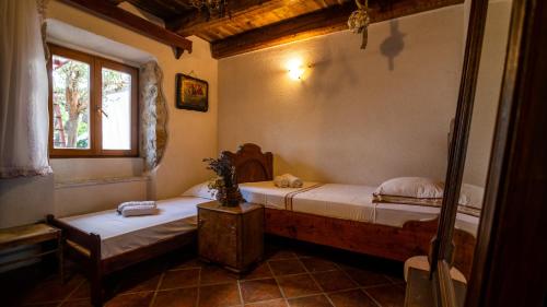 Family friendly house with a swimming pool Banjol, Rab - 23127