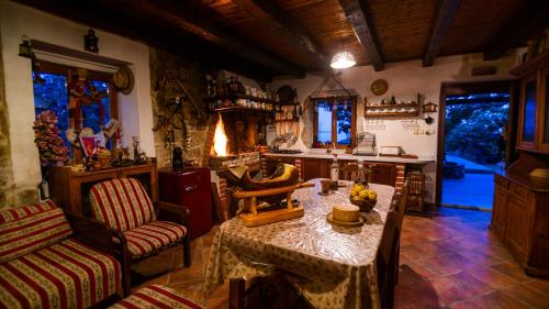 Family friendly house with a swimming pool Banjol, Rab - 23127