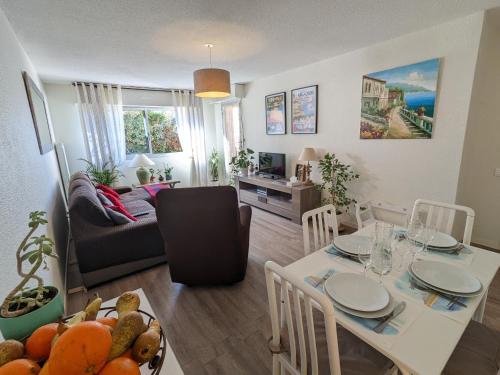 Arcachon - Ville d'Automne: Agréable T3 pour 4 avec Balcon, Parking et Proche Plage - FR-1-420-30