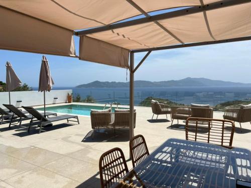 Four Seasons Villas