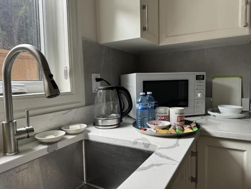 Η κουζίνα ή μικρή κουζίνα στο Home In Vancouver