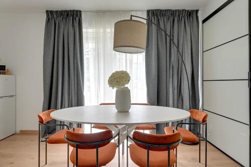 Palm Beach Apartments with terrace & parking by Lion Apartments