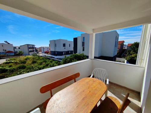 Close to Center Apartment Poly