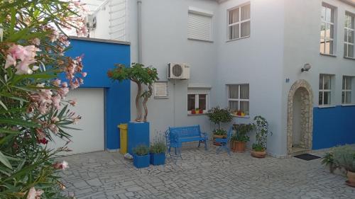 Budova, v ktorej sa apartmán nachádza