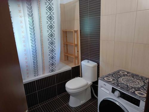 Ένα μπάνιο στο neos panteleimonas pierias VILLA LAYLA