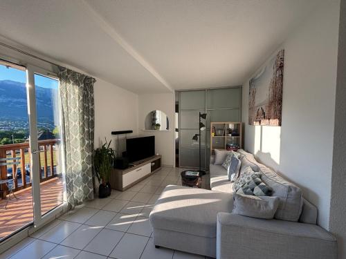 Photo de la galerie de l'établissement Havre de paix à proximité du lac, à Tresserves