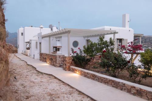 Halcyon Suites and Villas Naxos