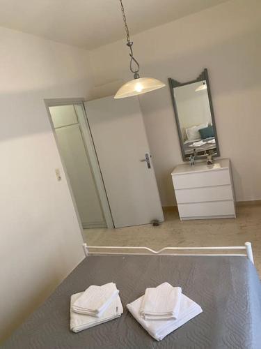 George Apartment 6