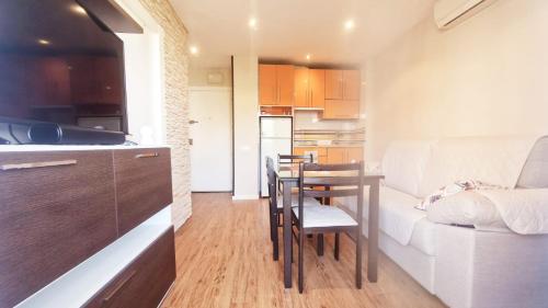 PRECIOSO APARTAMENTO LAS NACIONES by BENALNOVA