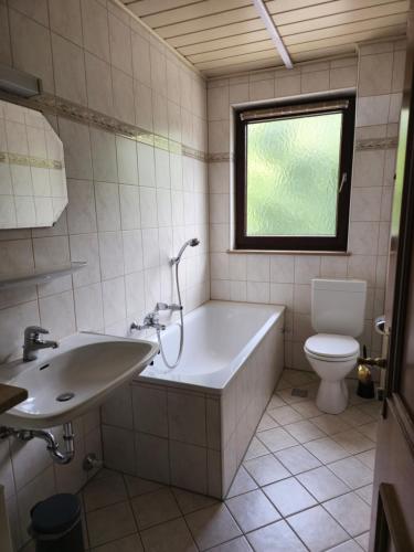 Koupelna v ubytování Gasthof Tut