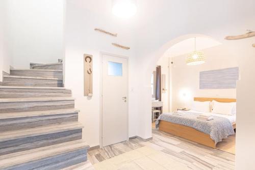 Swell S10 maisonette with private Jacuzzi in Naousa