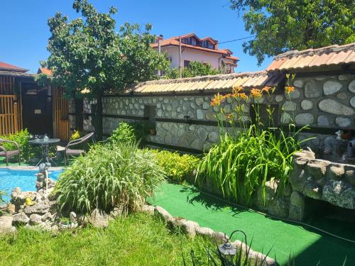 Πισίνα στο ή κοντά στο Boina House