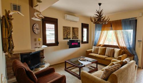 Gallery image of Luxury Villa konstantina! in Yerakiní