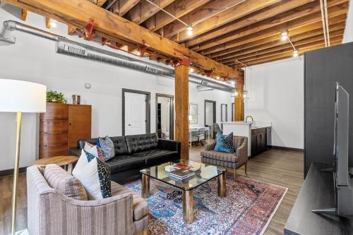 Gallery image of Brick & Bed Riverfront Lofts, 4K in Saint Louis