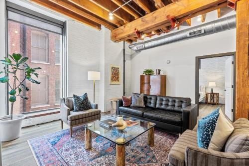 Gallery image of Brick & Bed Riverfront Lofts, 4K in Saint Louis