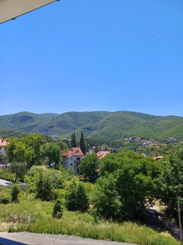 Pogled na planinu ili pogled na planinu iz apartmana