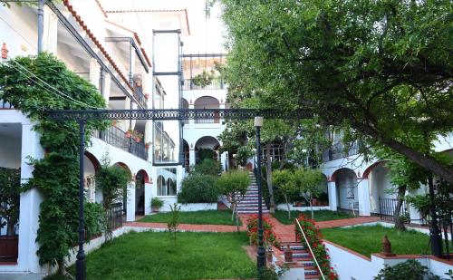 Κήπος έξω από το Hotel Varinia Serena - Balneario de Alange