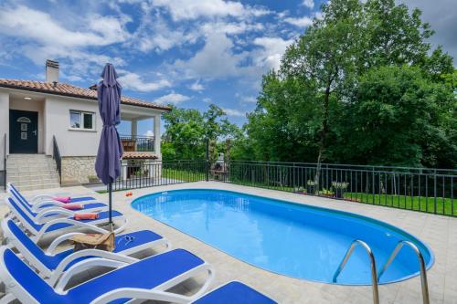 House Luka by Briskva