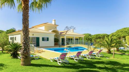 Exceptional Villa with Pool, Tennis Court, Games Room