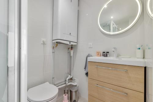 Photo de la galerie de l'établissement Clery-Cosy studio au centre de Paris, à Paris