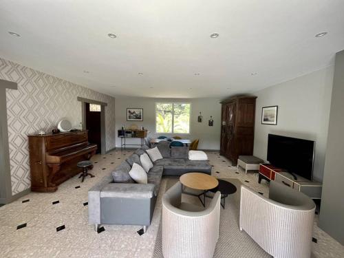 Photo de la galerie de l'établissement Maison Familiale à 500m des Plages, Jardin, Parking, Evadez-vous! - FR-1-324A-17, à Saint-Jean-de-Monts