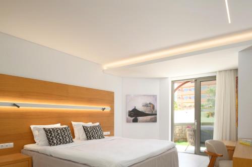 Cama o camas de una habitación en High Beach White - Adults Only