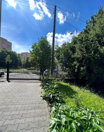 Κήπος έξω από το Hostel Harmonia